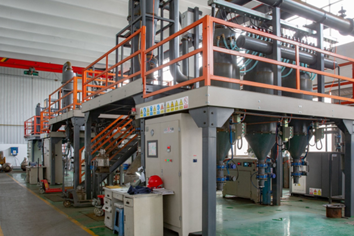 防靜電中空板的耐候性好,適合做野外修建